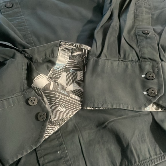 Volcom button down size xl dark grey - Picture 4 of 6